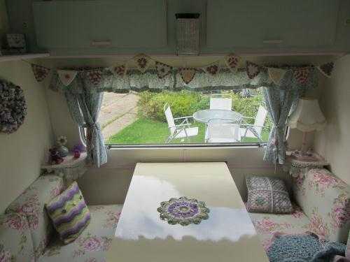 VINTAGE CARAVAN CROCHET AND CRAFTS SALE