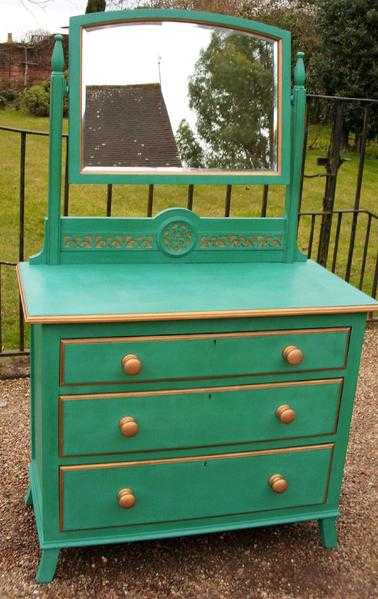 Vintage dresser chest