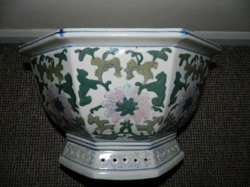 Vintage Hexagon Plant Pot with Flower Design