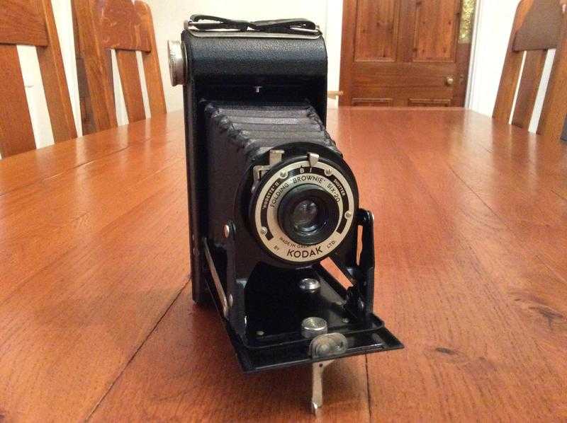 Vintage Kodak Brownie folding camera. Six-20  c1937