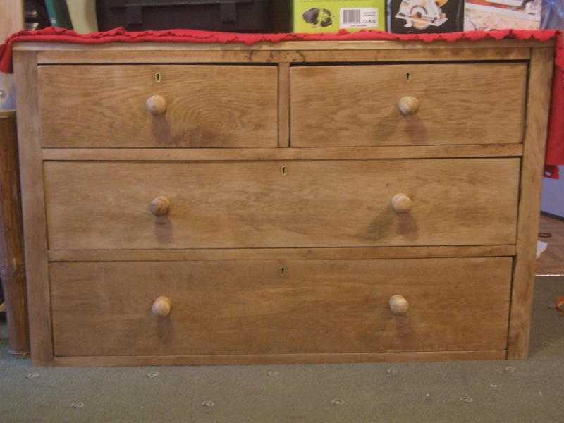 Vintage Oak Chest of Drawers