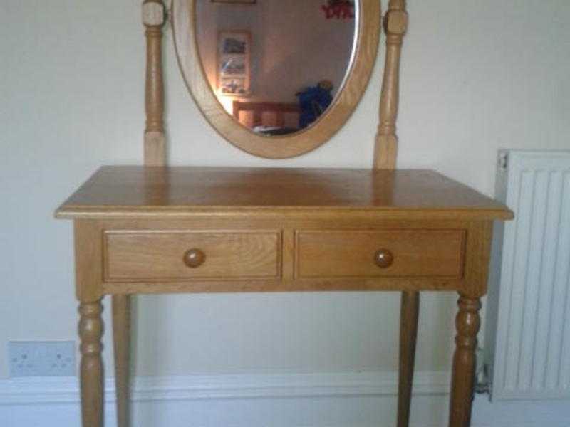 VINTAGE OAK DRESSING TABLE