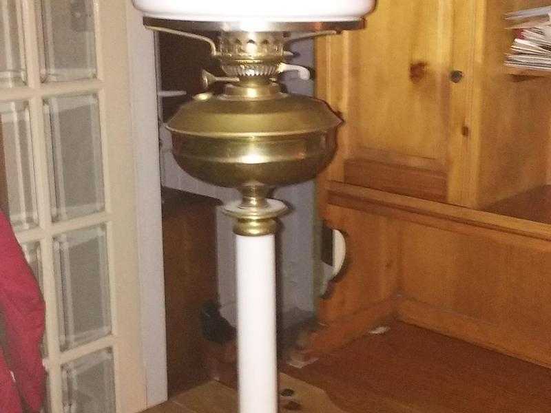 Vintage oil lamp NOW REDUCED TO SELL