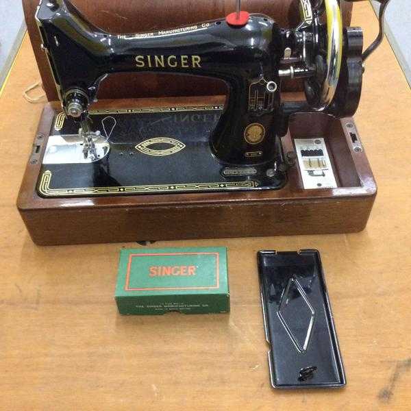 Vintage Origioal Singer Sewing Machine