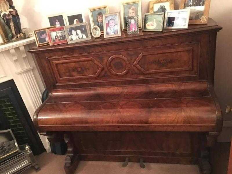 Vintage Piano