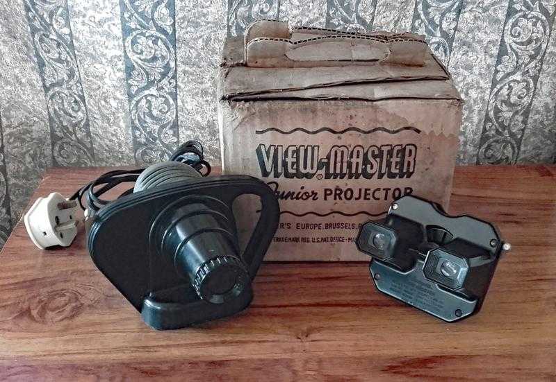 Vintage Sawyer View-Master Projector together with View-Master Viewer