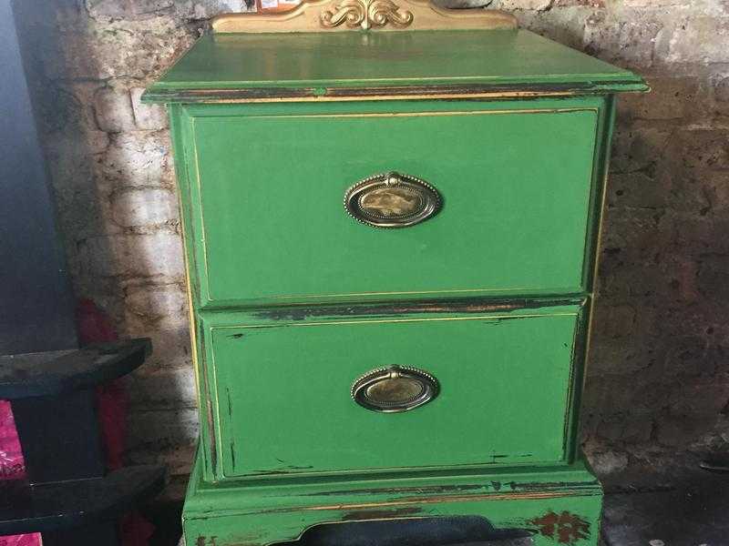 Vintage shabby chic drawers