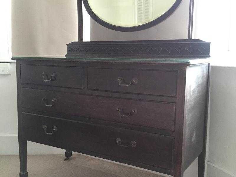 Vintage shabby chic dresserdressing tablechest of drawers