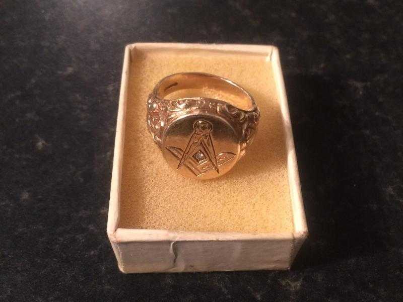 Vintage Solid 9ct Gold Masonic Ring