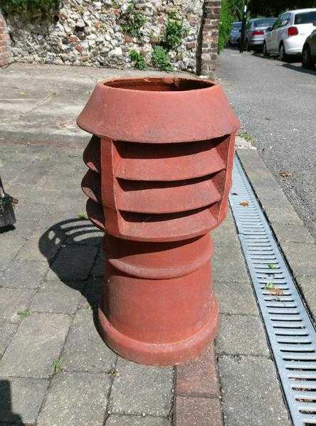 VINTAGE TERRACOTTA CHIMNEY POT - IDEAL FOR DISPLAYING PLANTS OR FORCING RHUBARB