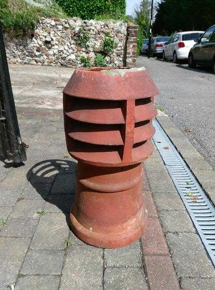 VINTAGE TERRACOTTA CHIMNEY POT - IDEAL FOR DISPLAYING PLANTS OR FORCING RHUBARB