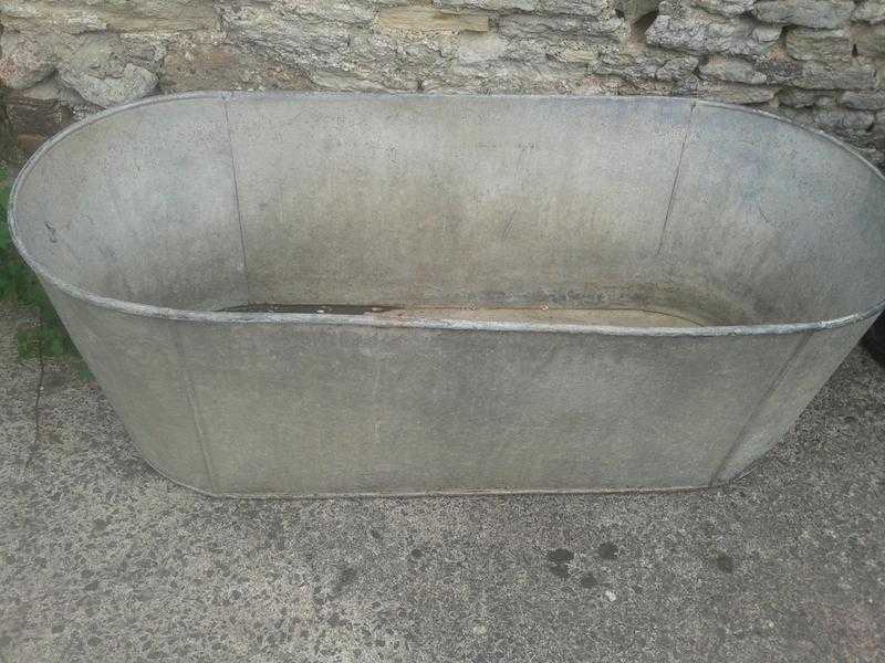 Vintage tin bath