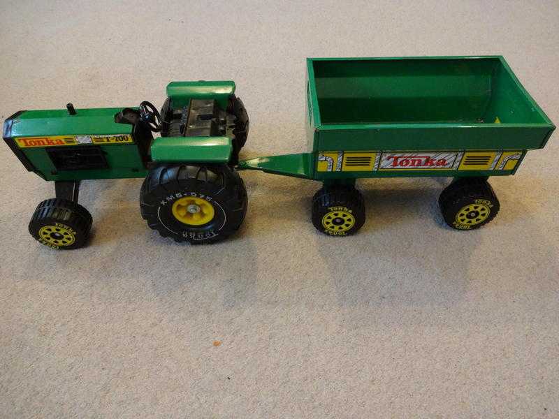 Vintage Tonka T-700 Tractor and Trailer