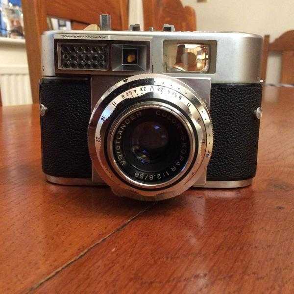 Vintage Voigtlander vitomax IIa Camera. c1964