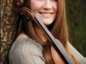 Violinist seeks pianist for classical duets