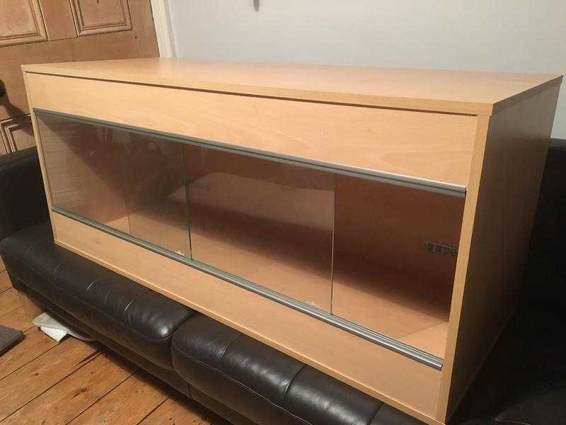 Vivarium. Suitable for snakes or liszards. VGC.