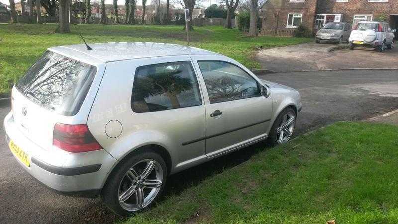 Volkswagen Golf 2003