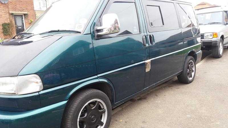 VOLKSWAGON CARAVELLE