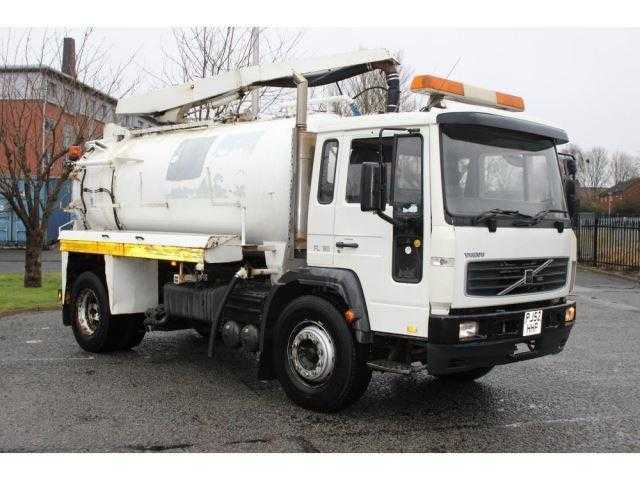 Volvo FL 2002