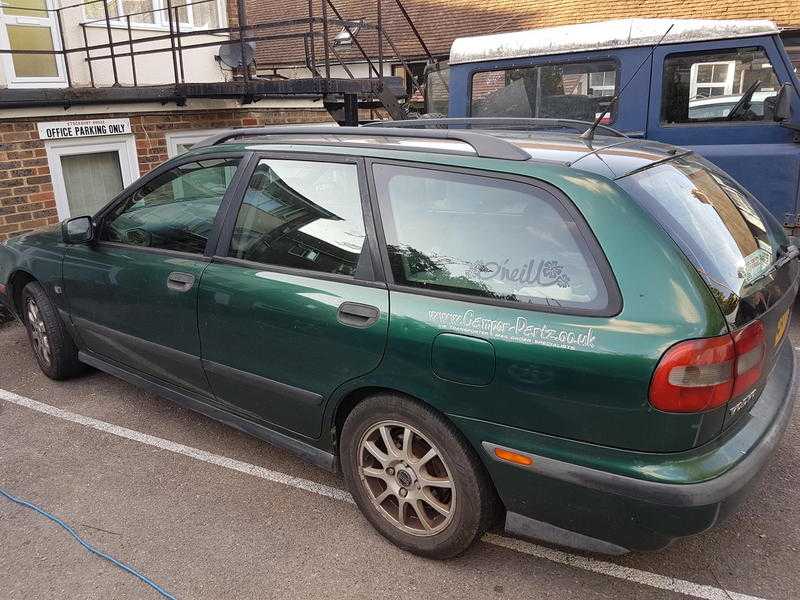 Volvo V40 with mot