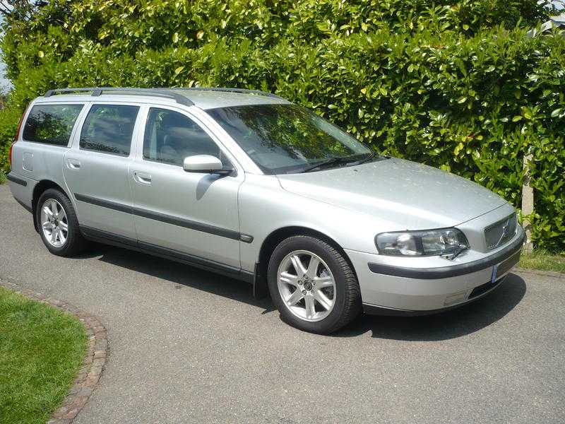 Volvo V70 D5 S 2004 Silver Estate