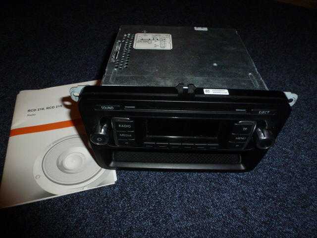 VW T5 T5.1 RCD 210 radio and cubby hole, with code Gatwick RH10