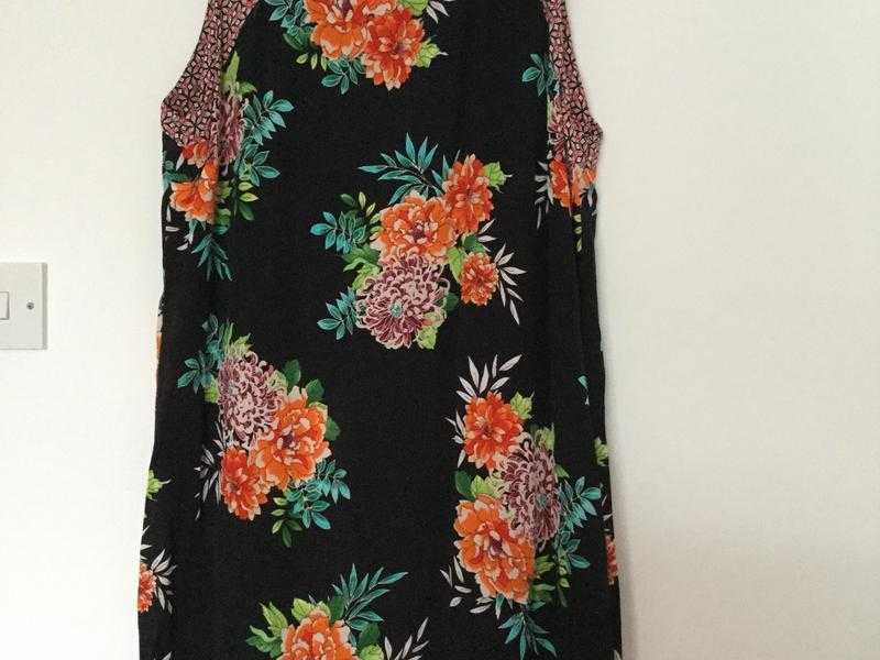 Wallis ladies dress size 16. Very good condition