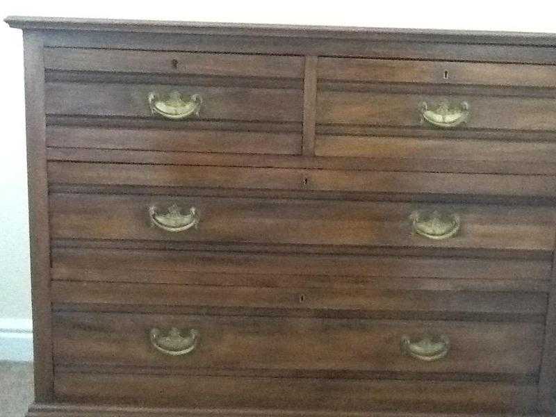 Walnut chest of drewers