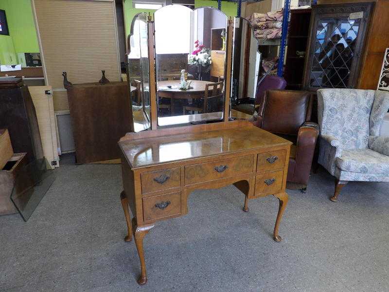 Walnut Dressing Table With 3 Way Mirror - Local Delivery Now Only 19