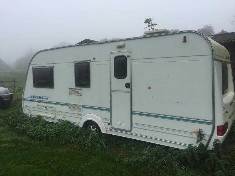 Wanderer caravan 4 birth 2000 with free motor mover and awning