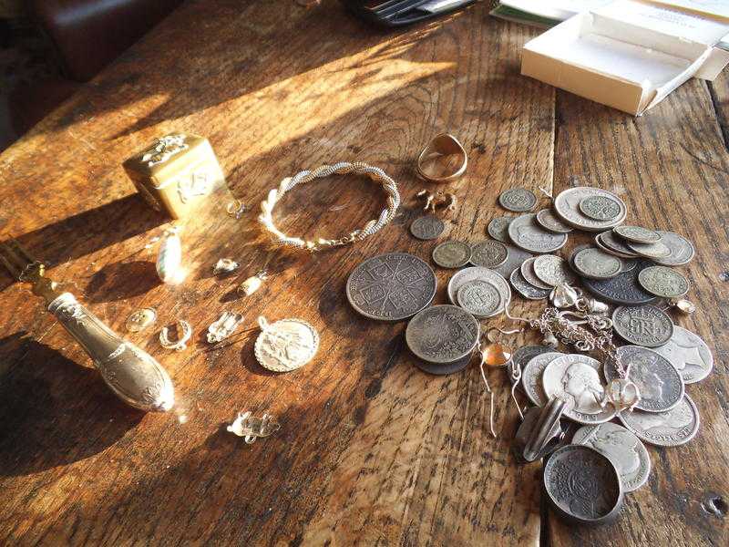 WANTED SCRAP SILVER GOLD,  COINS, WATCHES, RINGS, amp WW1 Medals