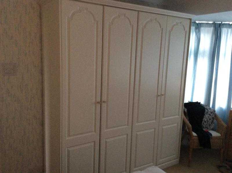 Wardrobe (4-door double)