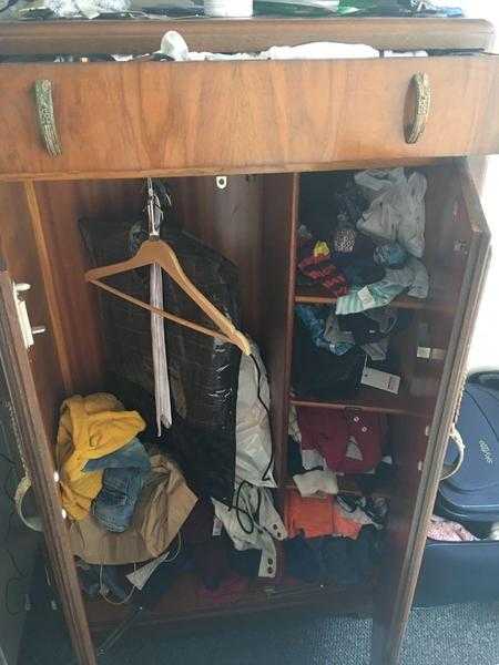 Wardrobe cupboard