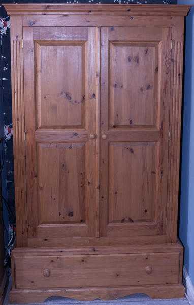 Wardrobe - Rustic Pine