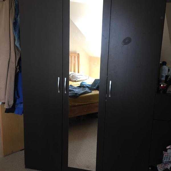 Wardrobe - Very good condition