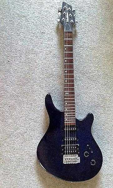 WASHBURN MAVERICK DB GUITAR MANUFACTURED 1997 - 2000