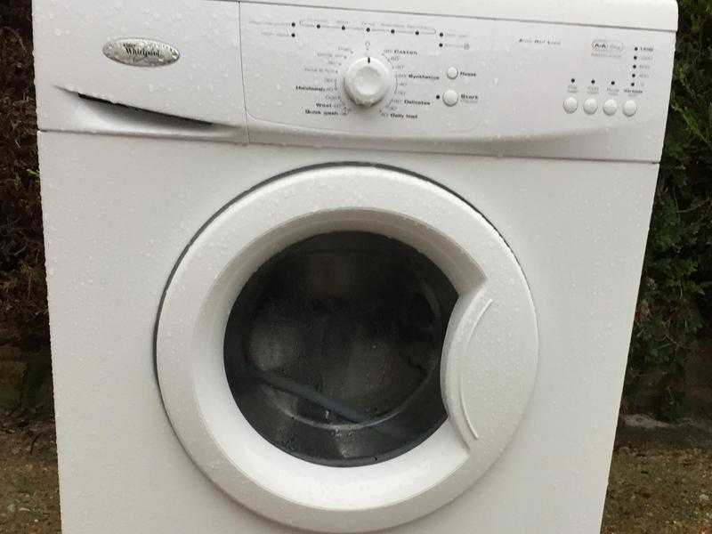 Washing machine Whirlpool white