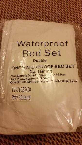 waterproof double fitted sheet and 3 pillowcase protectors