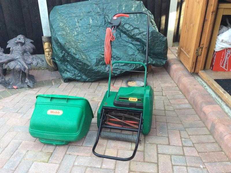 Webb Lawnmover electric 17 inch cut excellent condition selling due to going to artificial grass .