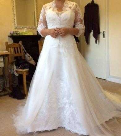 Wedding gown