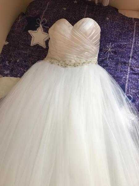 Wedding Package - Dress, Veil amp Shoes 350 (for collection only)