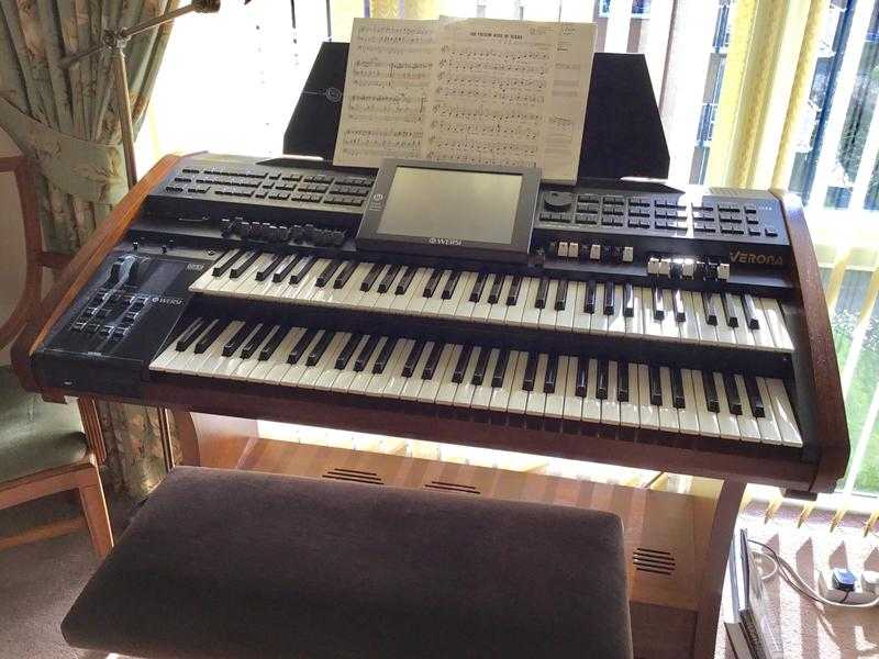 Wersi Verona GS 500 organ with adjustable height bench