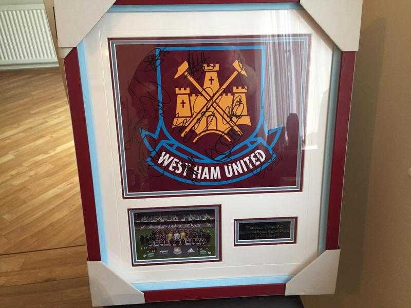 West Ham united authentic signed 2014-2015 photo frame