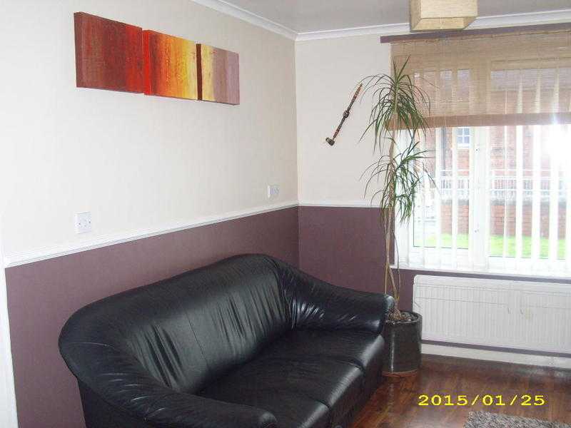 west hull part furnished one bedroom ground floor flat on street parking front amp back gardens