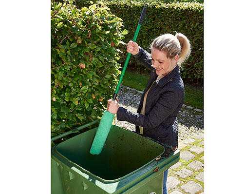 Wheelie Bin Brush