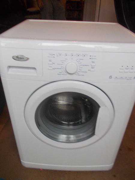 whirlpool  washing machine Aclass 7kg mint condition .delivery possible