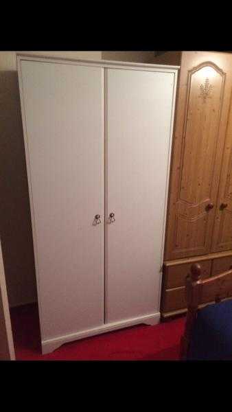 White 2 door wardrobe