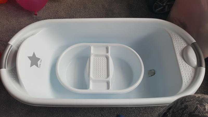 white baby bath and top and tail bowl