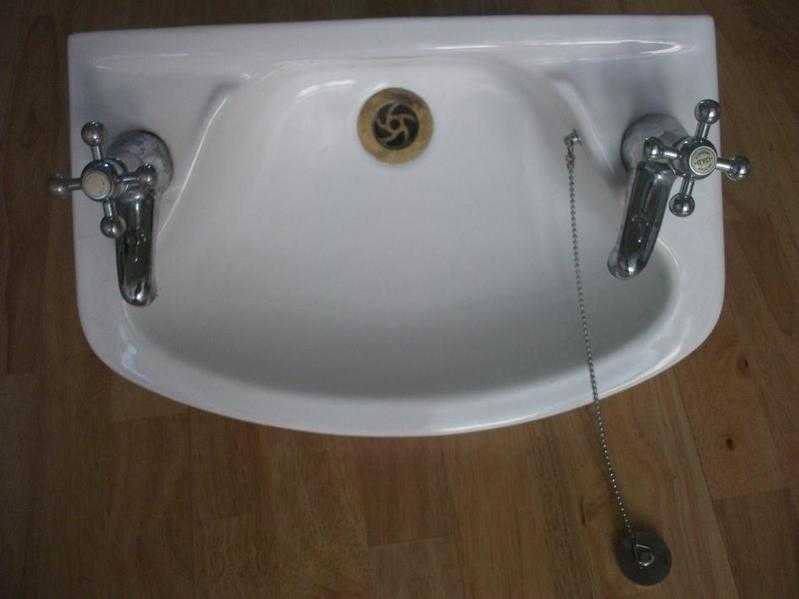 White bathroom sink