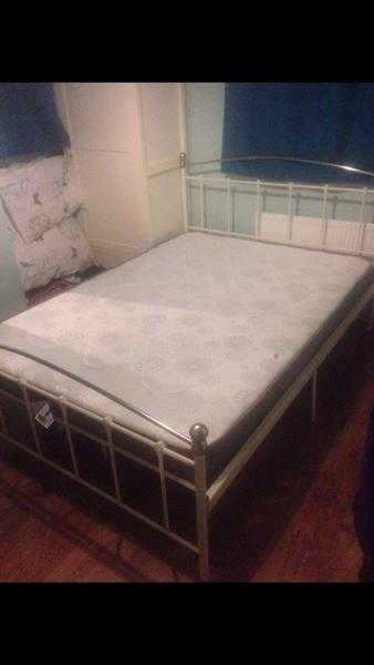 White bed frame 5 months old. Perfect condition